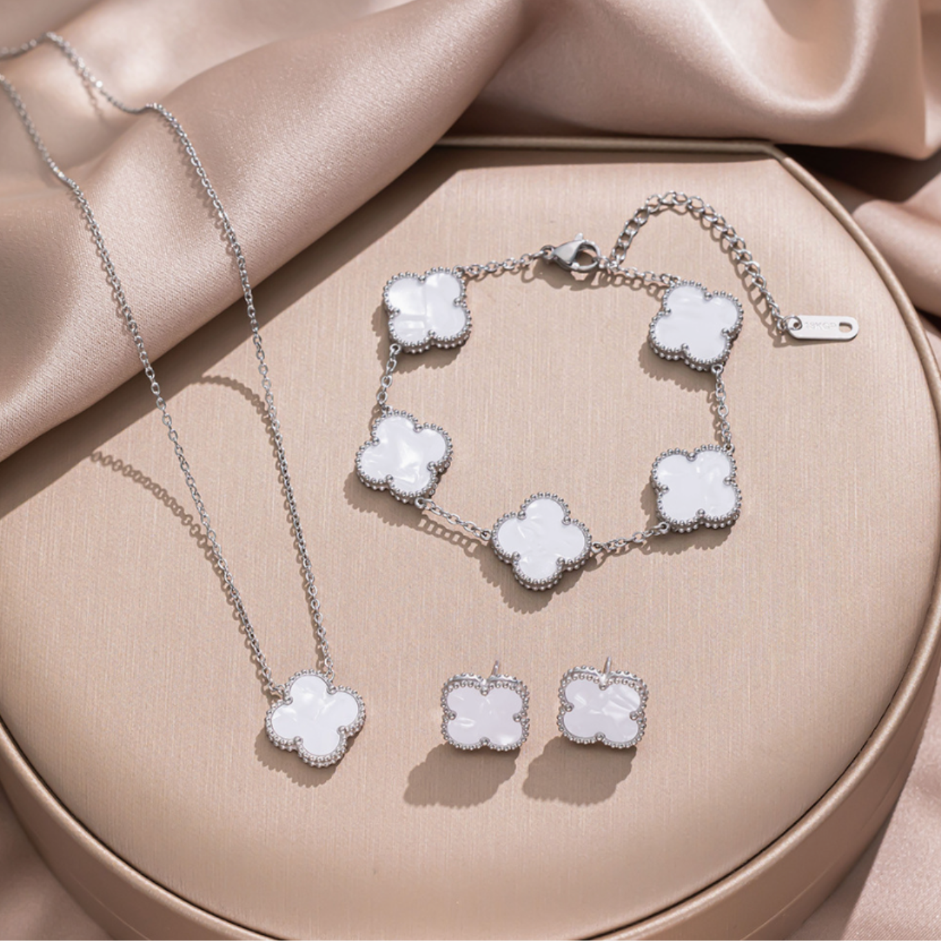 Mia's Clover Jewellery Set